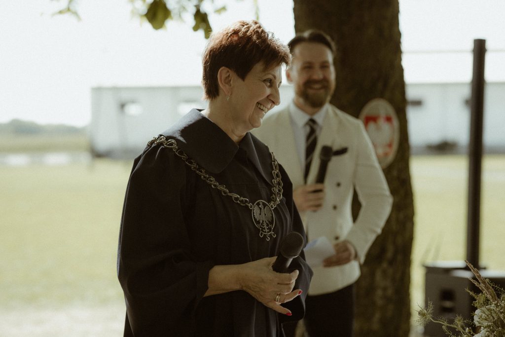 najlepsza pani urzednik na ceremonii cywilnej