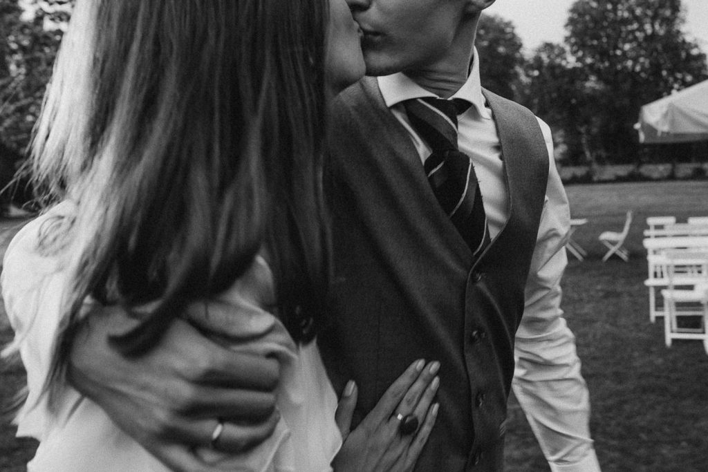 para mloda caluje sie