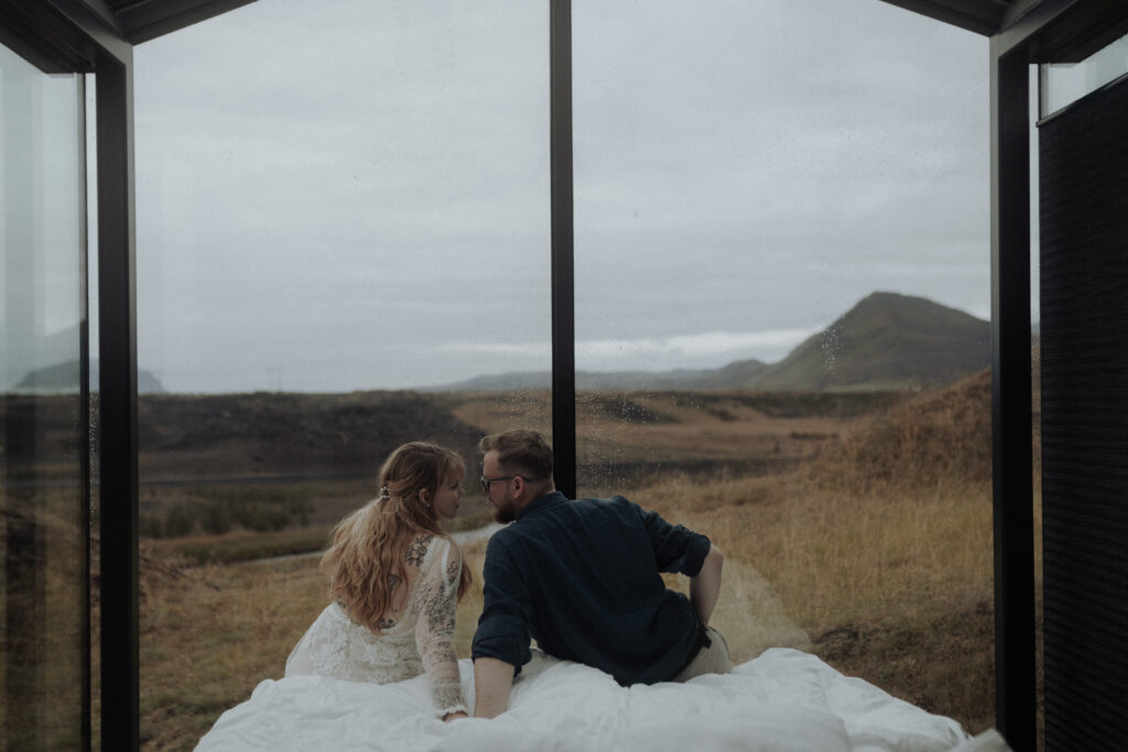 iceland elopement photography panorama glass lodge